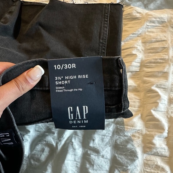 GAP High rise shorts - Picture 3 of 6